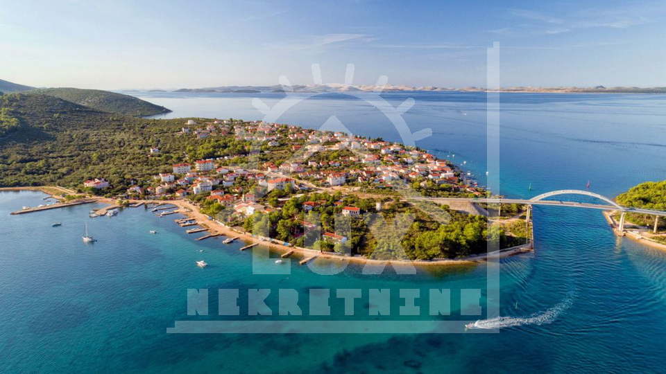 Gra&dstrok;evinsko zemlji&scaron;te 3&period; red od mora&comma; Pa&scaron;man &lpar;&Zcaron;drelac&rpar;