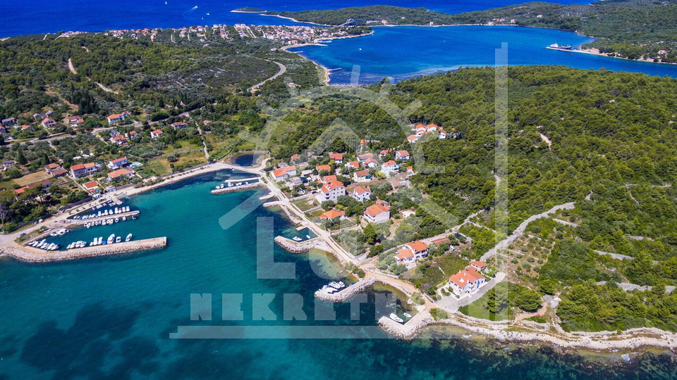 Gra&dstrok;evinsko zemlji&scaron;te 3&period; red od mora&comma; Pa&scaron;man &lpar;&Zcaron;drelac&rpar;