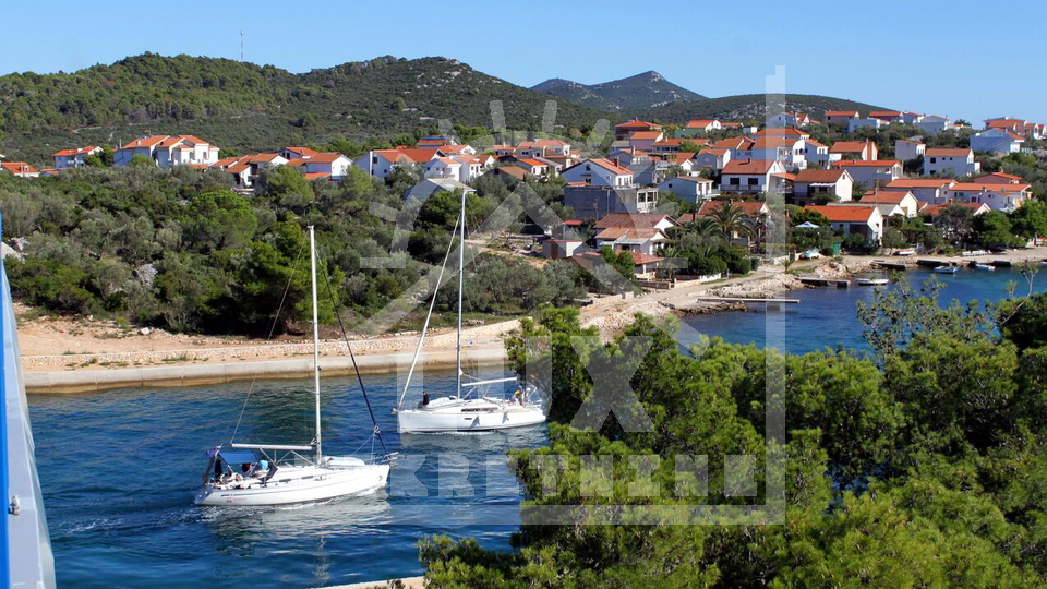 Gra&dstrok;evinsko zemlji&scaron;te 3&period; red od mora&comma; Pa&scaron;man &lpar;&Zcaron;drelac&rpar;