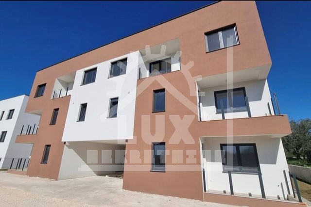 Stan u prizemlju s vrtom, Zadar, Plovanija, novogradnja