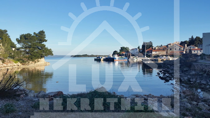 Građevinska parcela pov. 383 m2, Dugi otok (Žman)