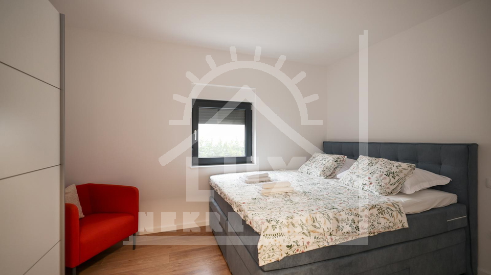 Samostoje&cacute;a vila s bazenom&comma; Vir &lpar;Velika Slatina&rpar; 150 metara od mora