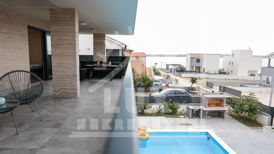 Samostoje&cacute;a vila s bazenom&comma; Vir &lpar;Velika Slatina&rpar; 150 metara od mora