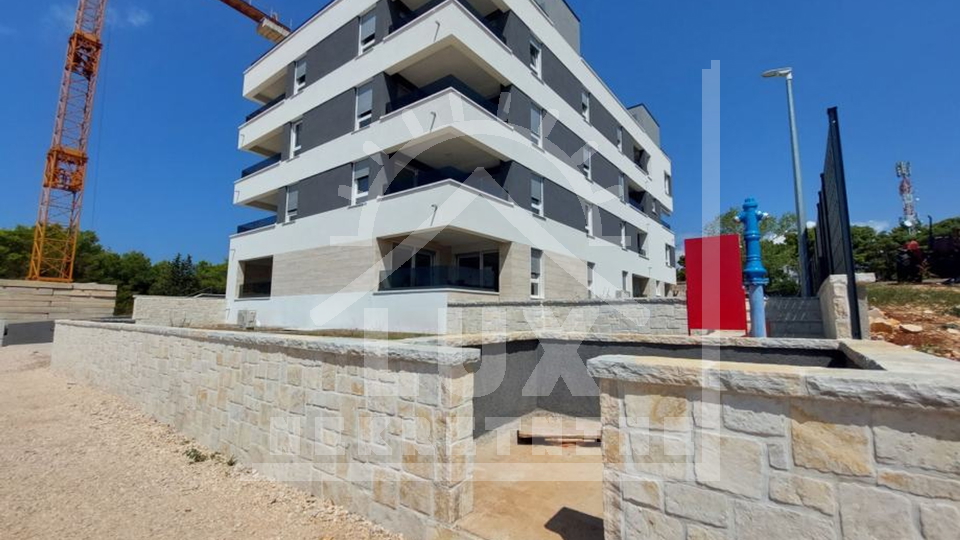 Two- and three-room apartments with galleries, Zadar, Vidikovac, new building, sea view