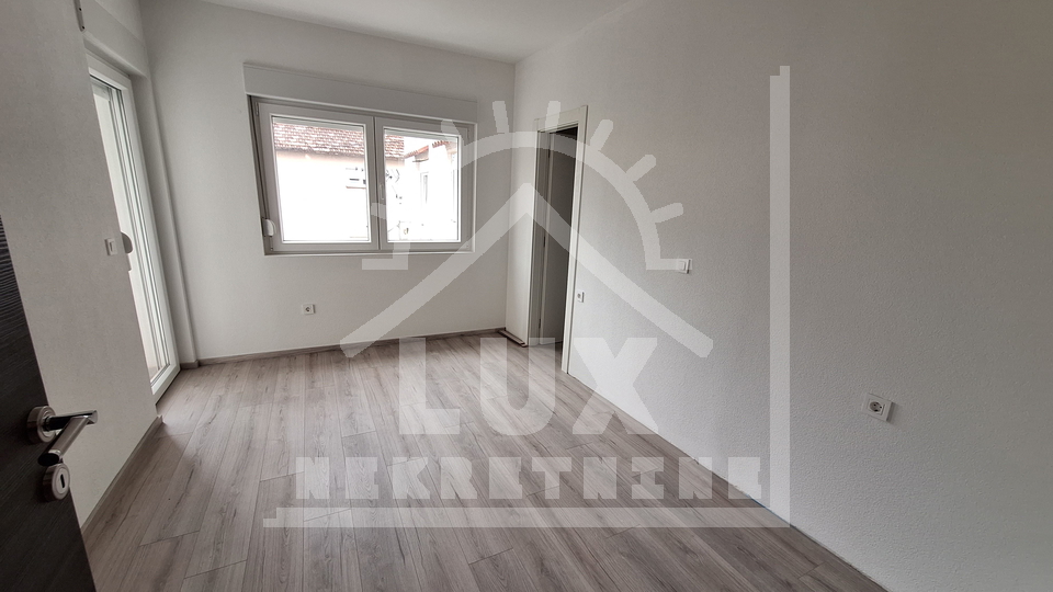 Renovierte Wohnung in einem Haus, zwei Schlafzimmer, Zadar, Borik