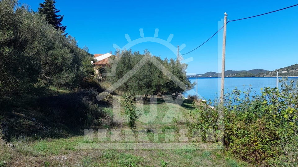 Construction land 892 m2, 1st row to the sea, Luka (Dugi otok)