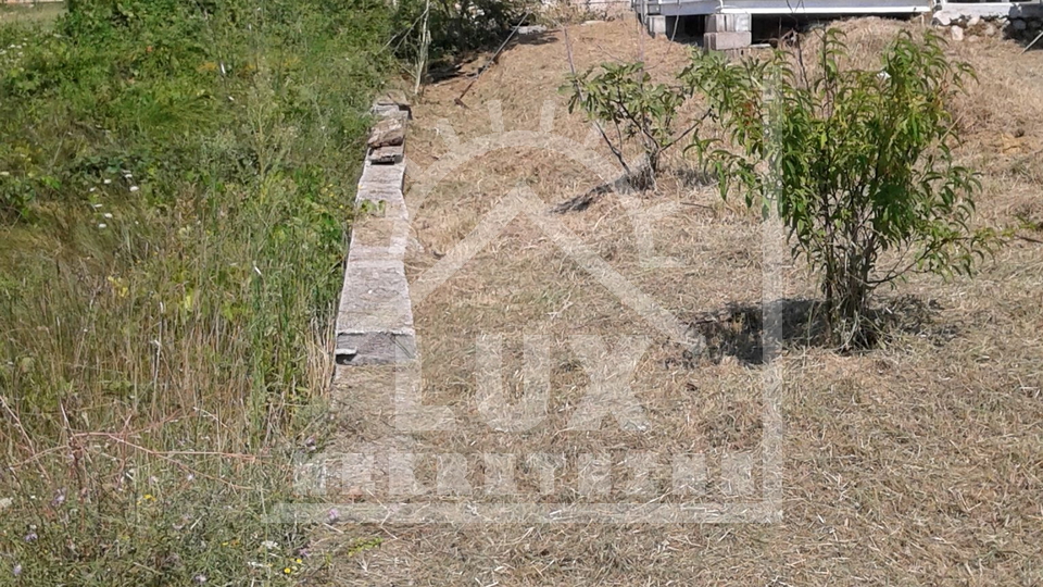 Building land 536 m2, Ljubač near Zadar, 100 meters from the sea