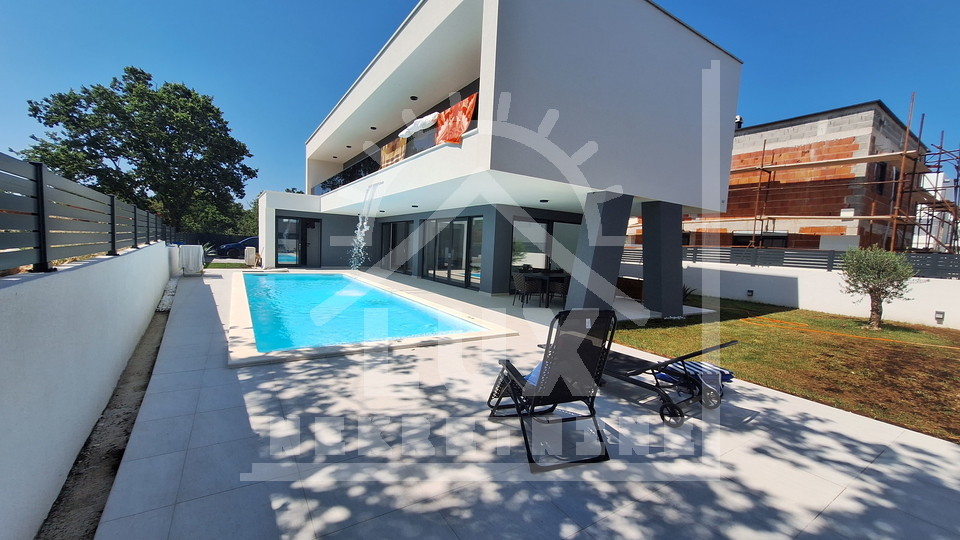 Moderne Villa mit beheiztem Pool, Zaton bei Zadar, NEUBAU