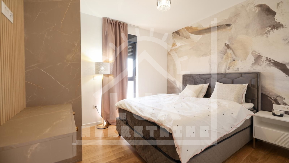 Trisobni penthouse s strešno teraso, Zadar (Stanovi) NOVOGRADNJA