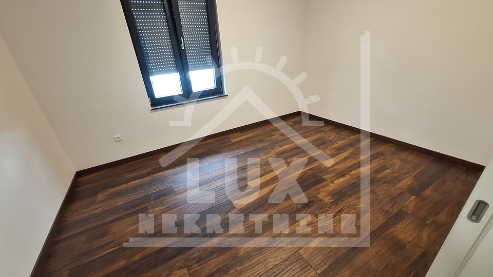 Two-room apartment on the ground floor with a garden, UNFURNISHED, Vrsi (Mulo), NEWLY BUILT