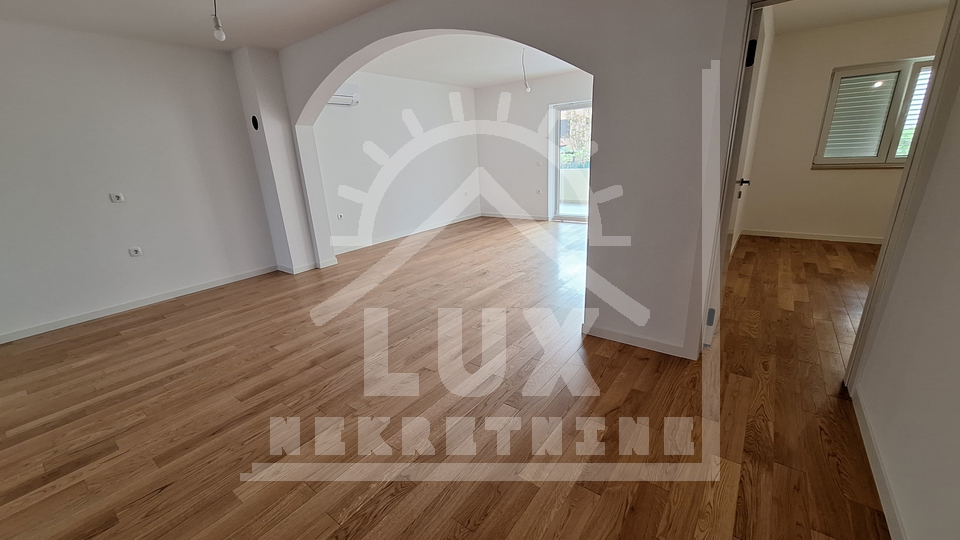 Apartment on two floors, with garden and garage, Zadar (Novi Bokanjac), NEW BUILDING