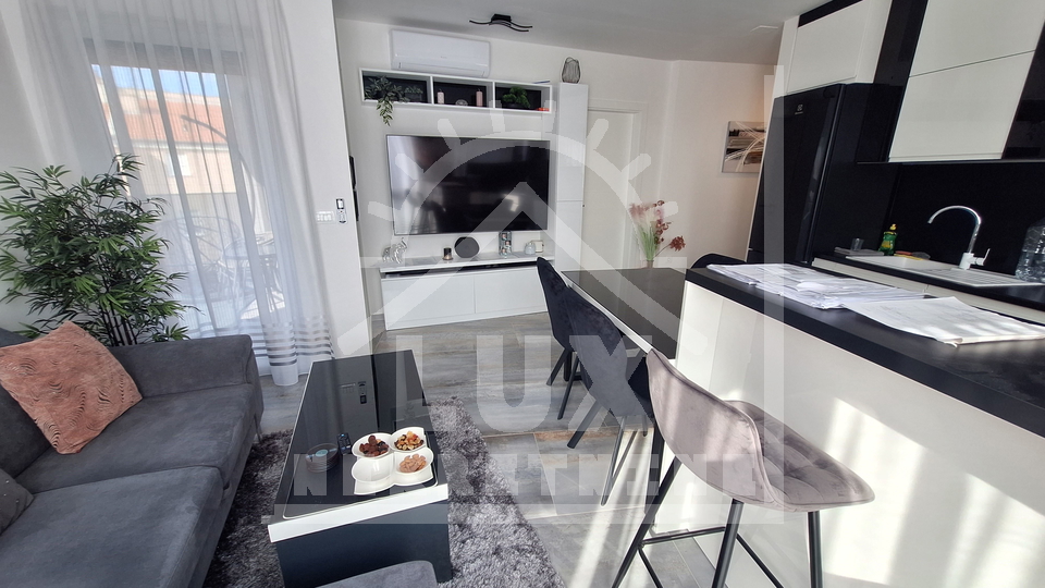 Luxuriously decorated two-room apartment with a roof terrace, Zadar (Plovanija) NEW CONSTRUCTION