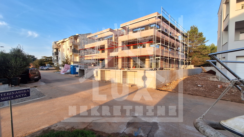 Luksuzen trisobni penthouse s strešno teraso, Diklo, NOVOGRADNJA