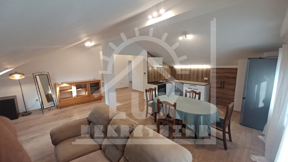 Renovierte Zweizimmerwohnung 89,36 m2, zwei Schlafzimmer, Zadar (Novi Bokanjac)