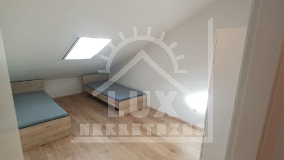 Renovierte Zweizimmerwohnung 89,36 m2, zwei Schlafzimmer, Zadar (Novi Bokanjac)