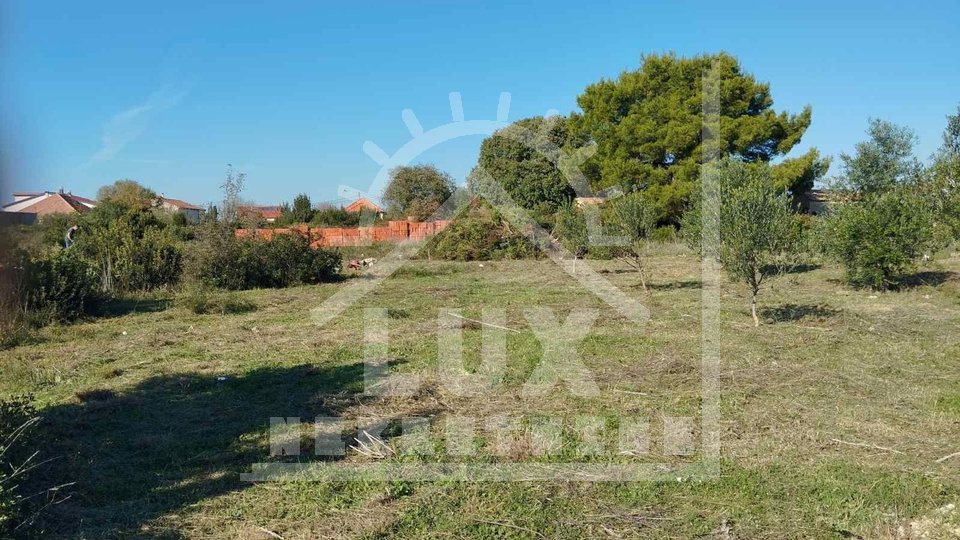 Building plot area 806 m2, Debeljak near Zadar