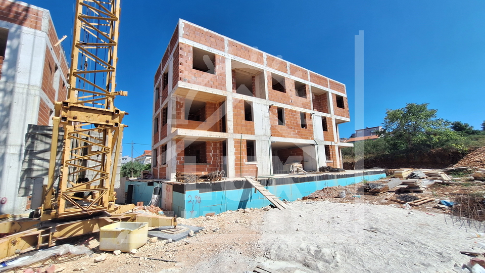 Apartment on the ground floor with a garden, Zadar, Plovanija, new building