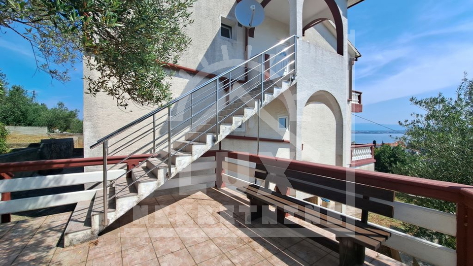 Detached house, two-storey, Ugljan island, Kali