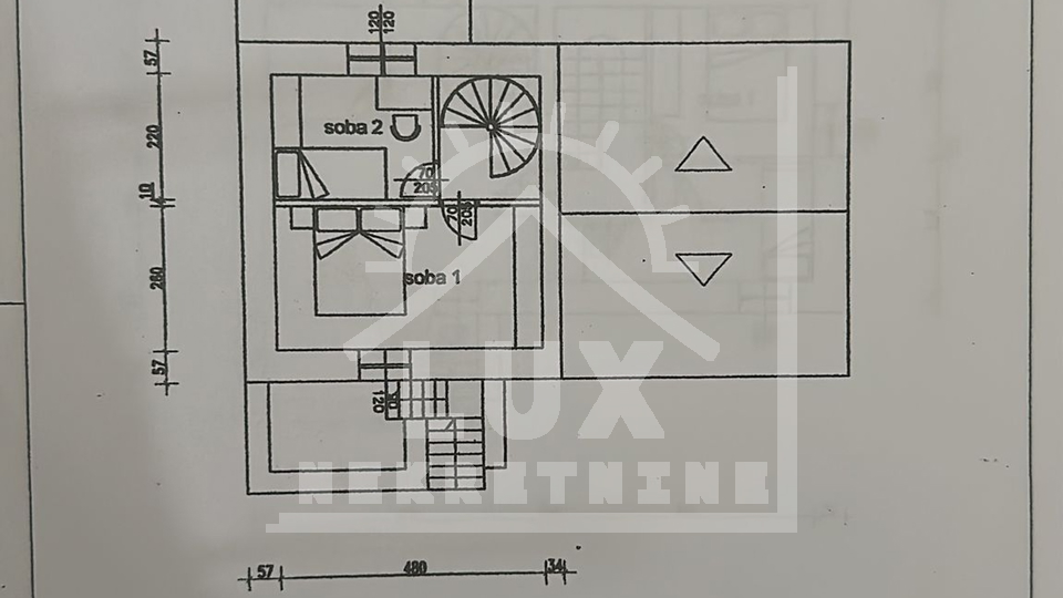 Na novo obnovljena kamnita hiša, dvoetažna, Veli Iž, prodamo