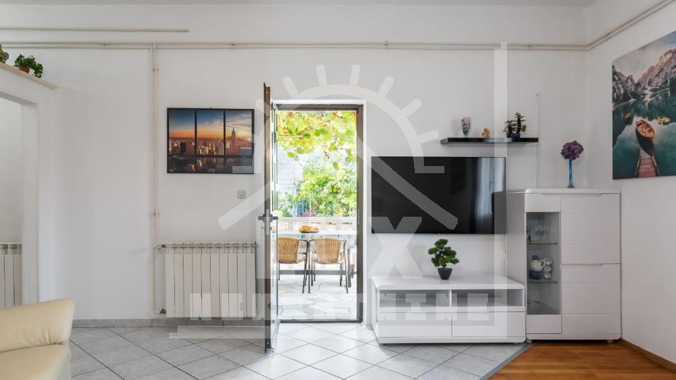 House&comma; 340 m2&comma; For Sale&comma; Sutivan