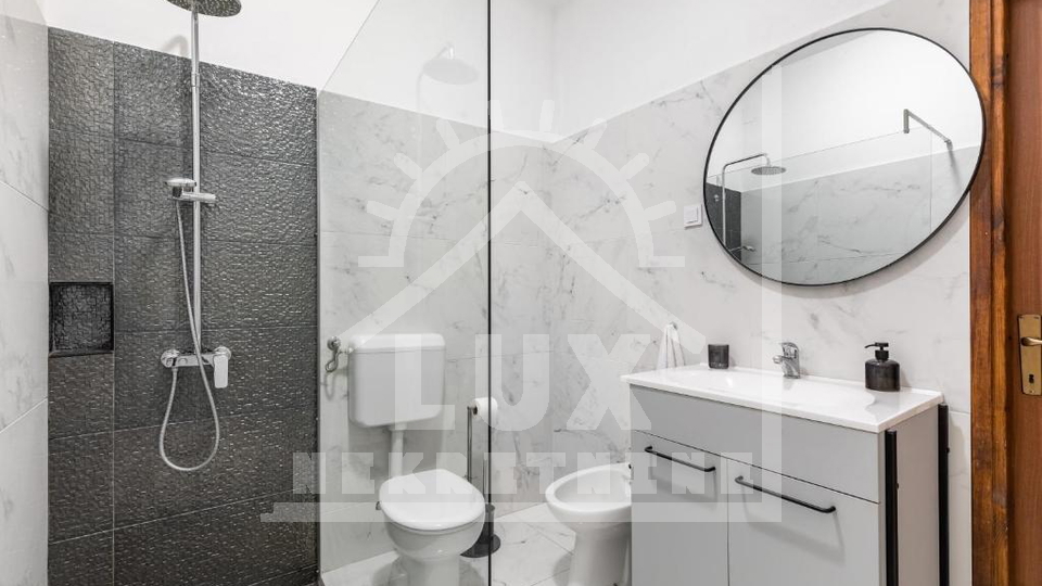 House&comma; 340 m2&comma; For Sale&comma; Sutivan