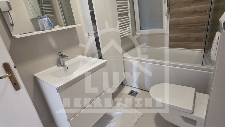 Apartment&comma; 69 m2&comma; For Sale&comma; Biograd na Moru