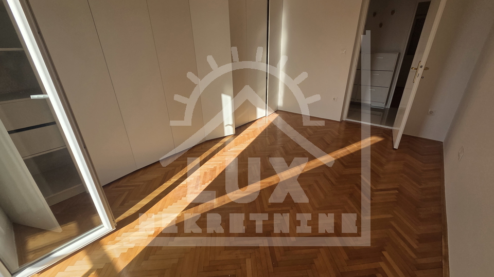 Apartment&comma; 69 m2&comma; For Sale&comma; Biograd na Moru