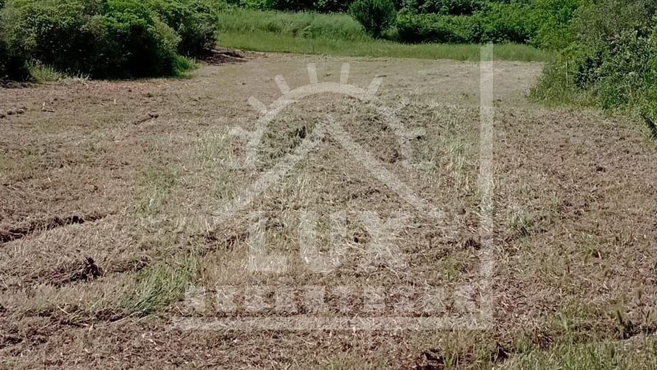 Building plot of regular shape, 940 m2, Zadar (Bokanjac)
