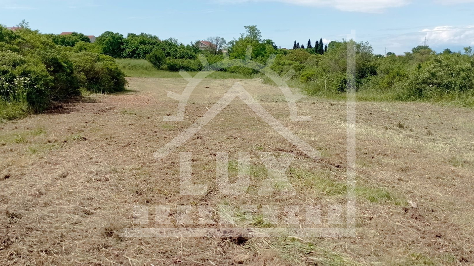 Building plot of regular shape, 940 m2, Zadar (Bokanjac)