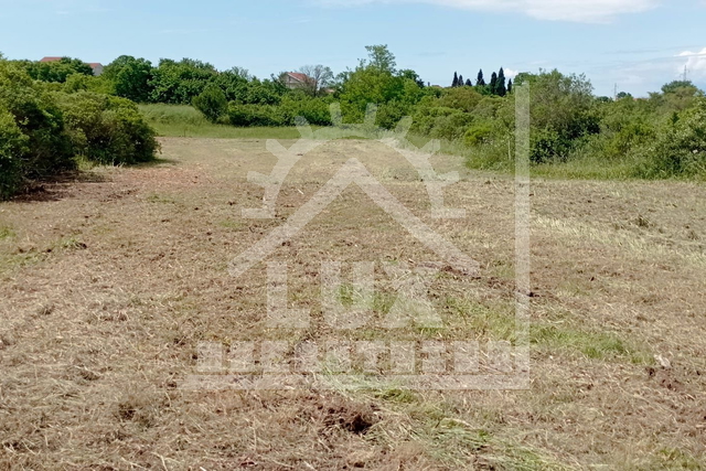 Građevinsko zemljište pravilnog oblika, pov. 1002 m2, Zadar (Bokanjac)