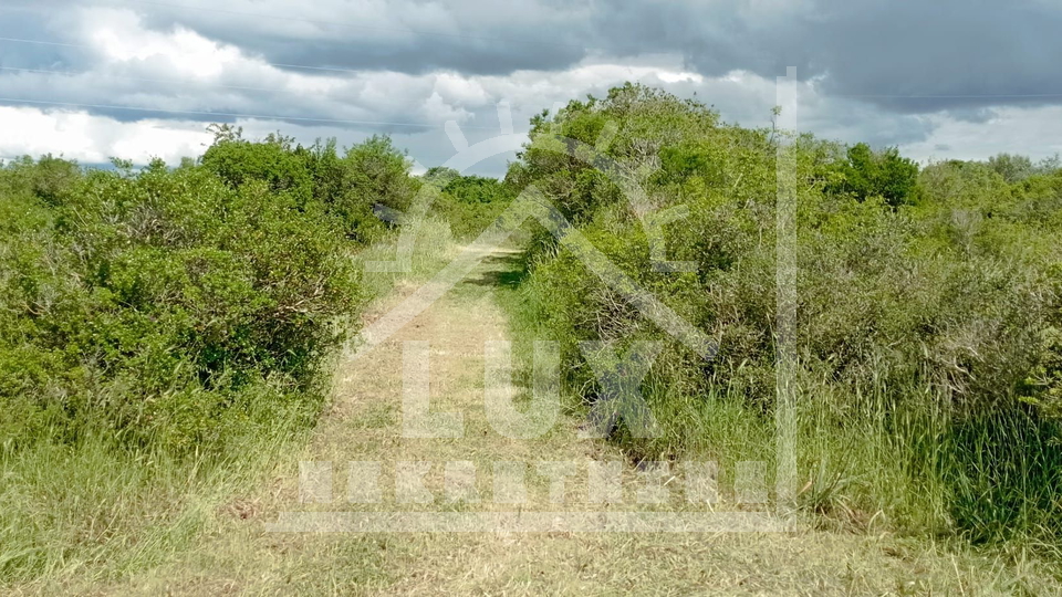 Building plot of regular shape, 940 m2, Zadar (Bokanjac)