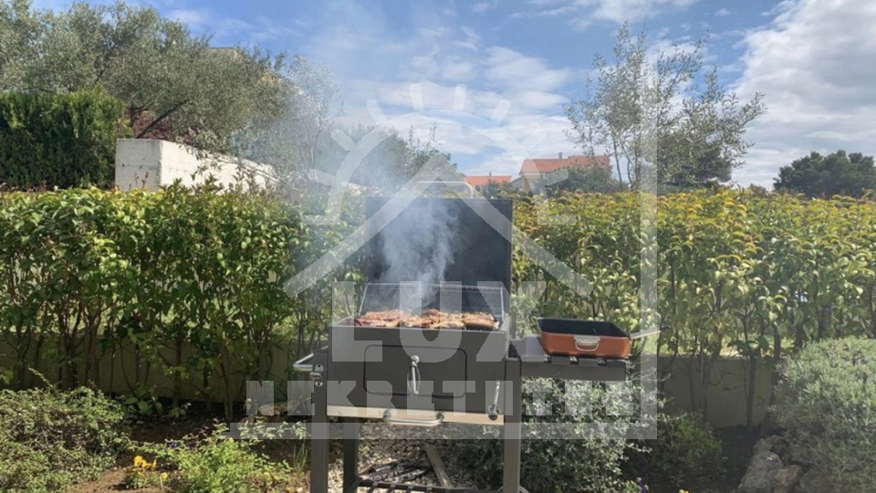 Trosoban stan u prizemlju s vrtom, Zadar (Borik/Mocire)