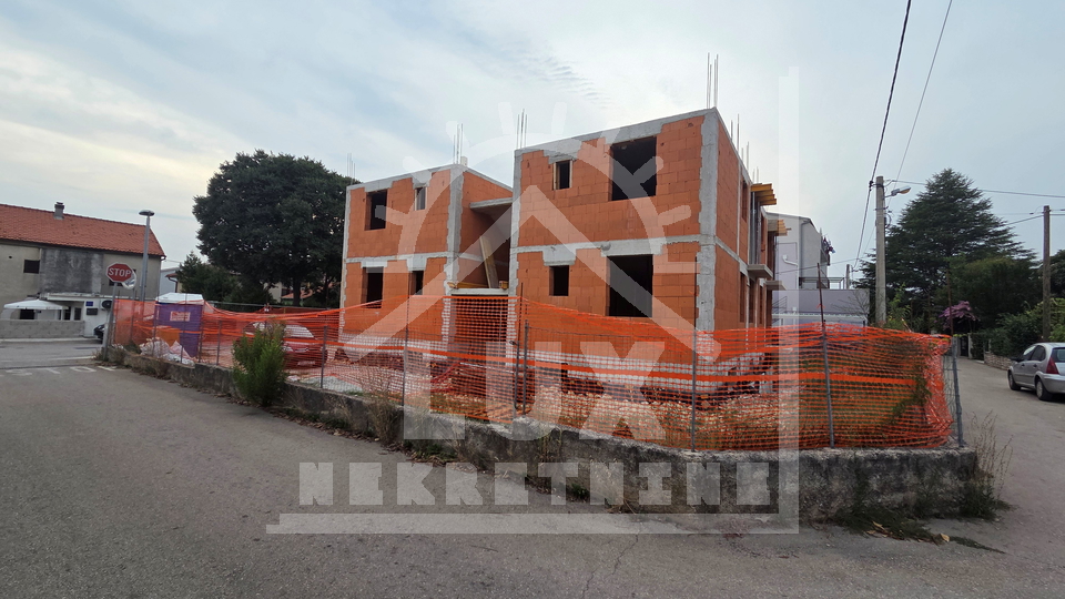 Jednosoban stan u prizemlju s vrtom u NOVOGRADNJI, Zadar (Borik)