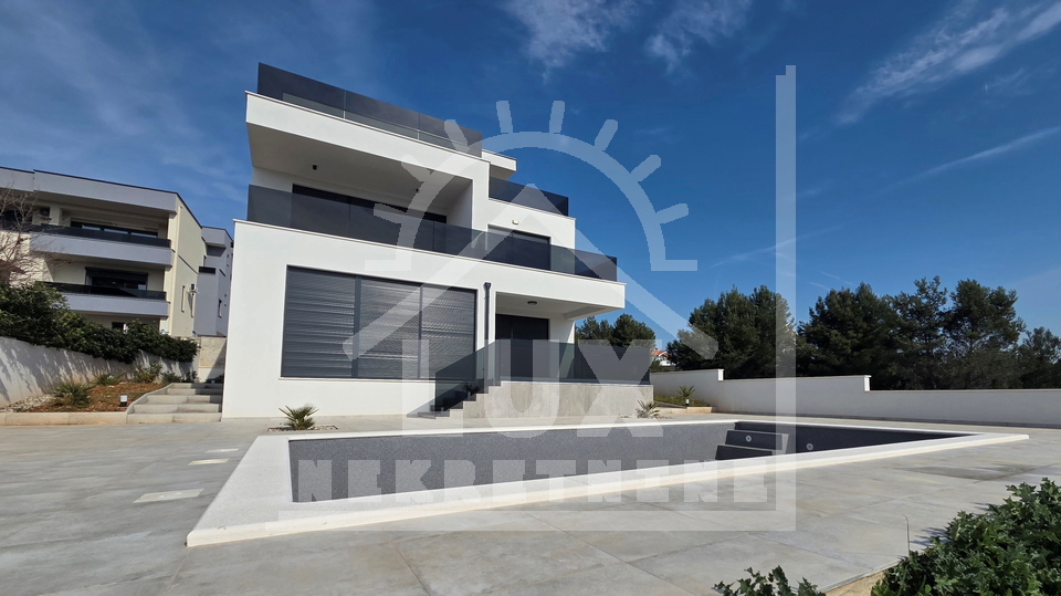 Luxury villa with swimming pool&comma; SEA VIEW&comma; ZADAR &lpar;Plo&ccaron;e&rpar;