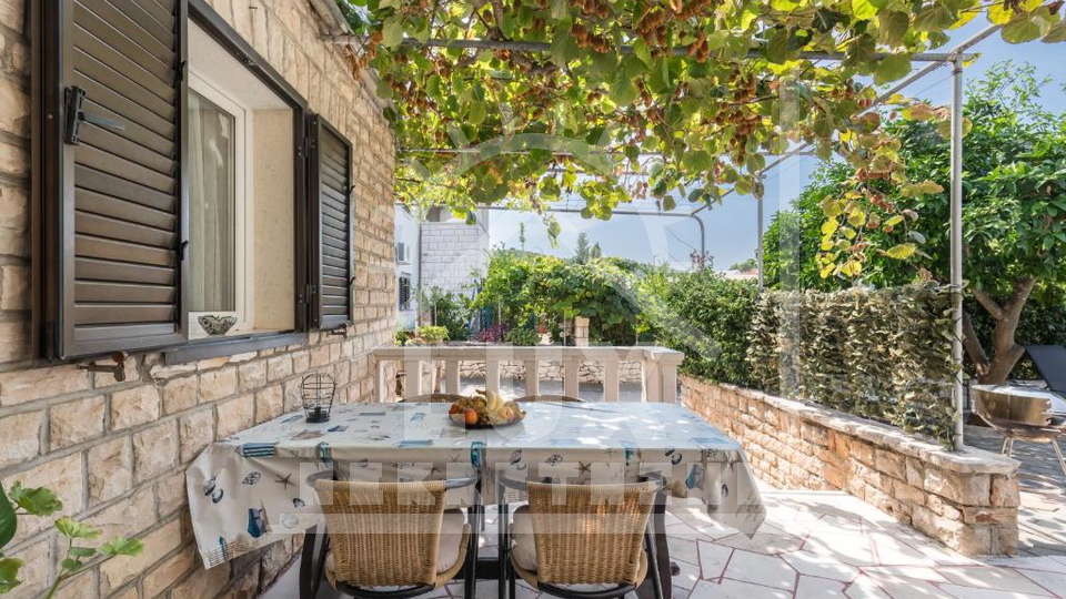 House&comma; 340 m2&comma; For Sale&comma; Sutivan