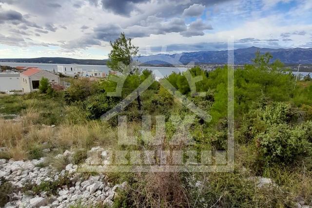 Građevinsko zemljište 100 metara od mora, Novigrad nedaleko Zadra