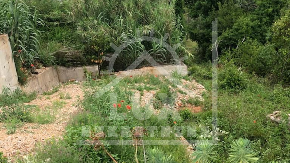 Building land 426 m2, Kali (Ugljan island), 120 meters from the sea
