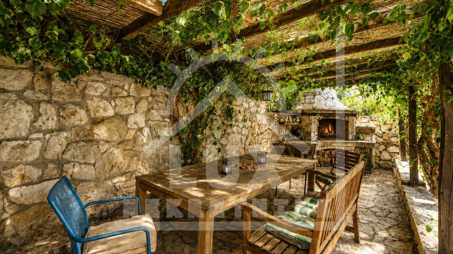 House&comma; 180 m2&comma; For Sale&comma; Zadar-okolica - Veli I&zcaron;