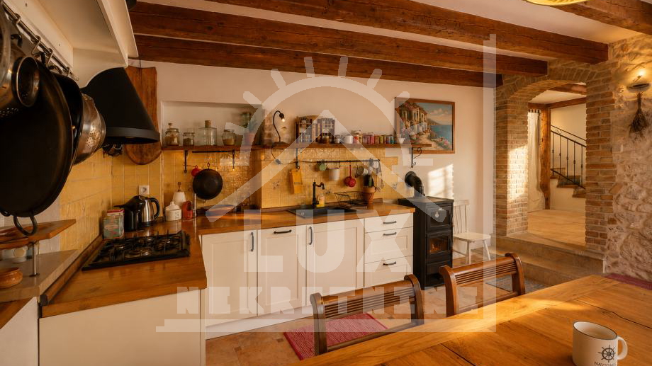 House&comma; 180 m2&comma; For Sale&comma; Zadar-okolica - Veli I&zcaron;