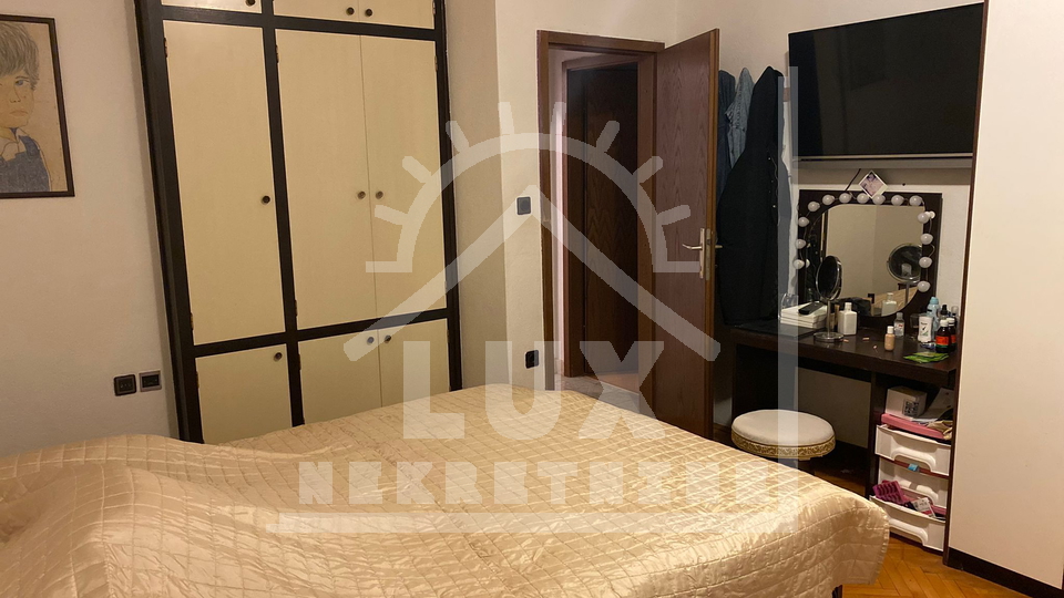 House&comma; 340 m2&comma; For Sale&comma; Sutivan