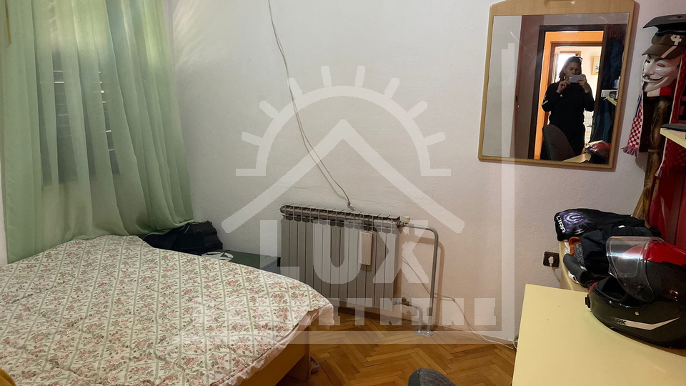 House&comma; 340 m2&comma; For Sale&comma; Sutivan