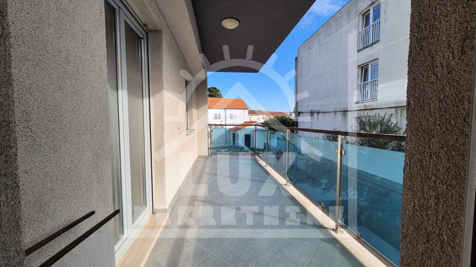 Dvosoban stan 1. red od mora, Zadar (Kolovare) s pogledom