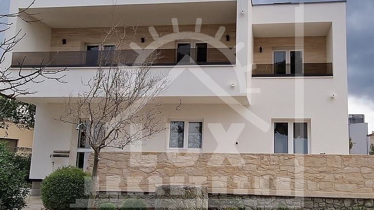 House&comma; 170 m2&comma; For Sale&comma; Vrsi