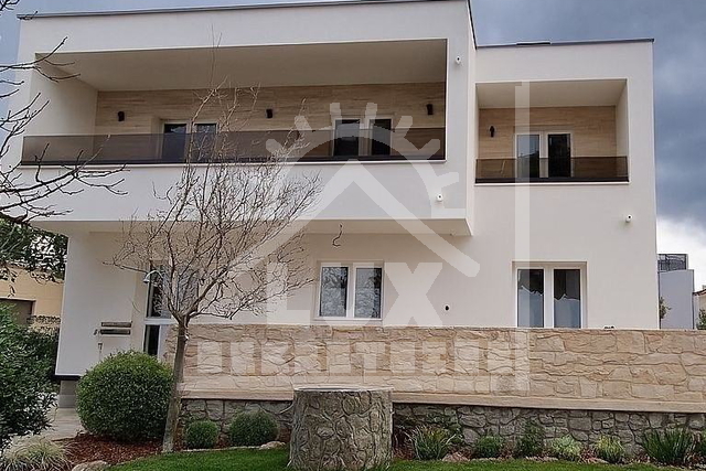 House, 170 m2, For Sale, Vrsi