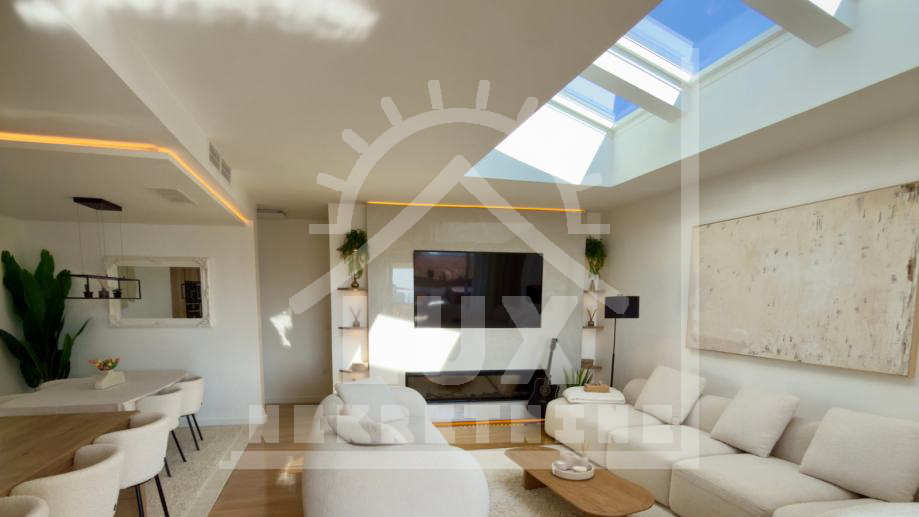 Luksuzan penthouse vrhunski ure&dstrok;en&comma; Zadar &lpar;Vi&scaron;njik&rpar;