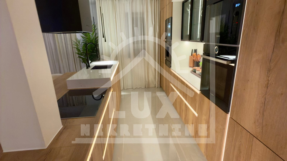 Luksuzan penthouse vrhunski ure&dstrok;en&comma; Zadar &lpar;Vi&scaron;njik&rpar;