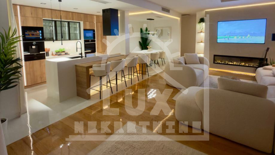 Luksuzan penthouse vrhunski ure&dstrok;en&comma; Zadar &lpar;Vi&scaron;njik&rpar;