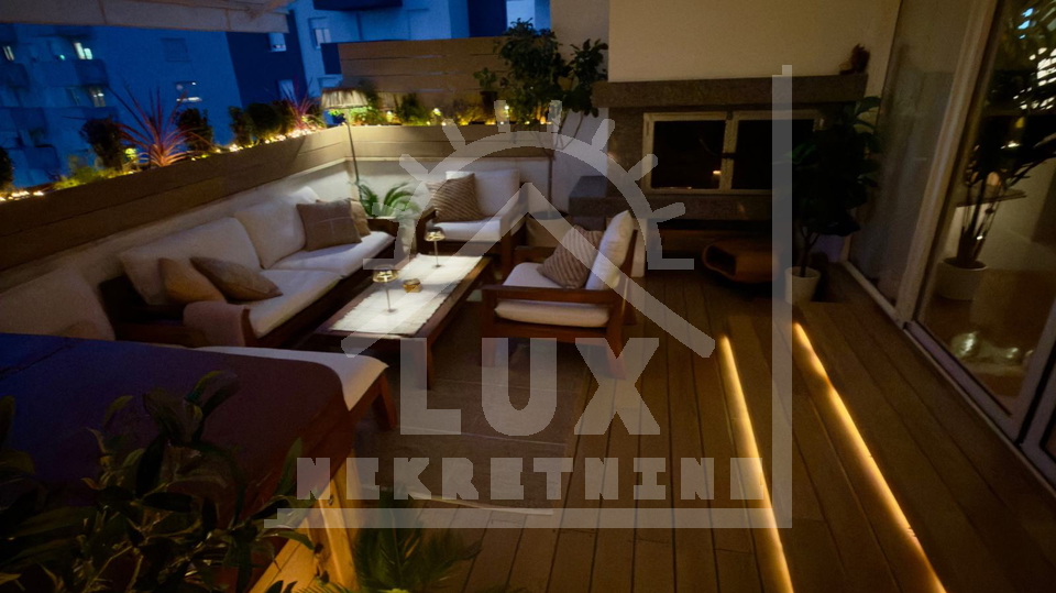 Luksuzan penthouse vrhunski ure&dstrok;en&comma; Zadar &lpar;Vi&scaron;njik&rpar;