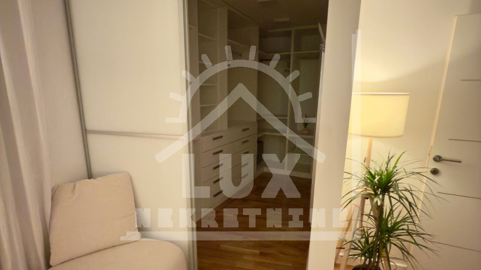 Luksuzan penthouse vrhunski ure&dstrok;en&comma; Zadar &lpar;Vi&scaron;njik&rpar;