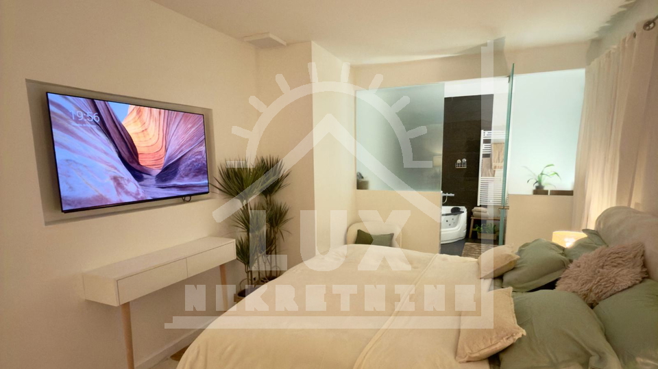 Luksuzan penthouse vrhunski ure&dstrok;en&comma; Zadar &lpar;Vi&scaron;njik&rpar;